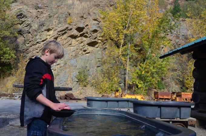 gold panning at Crystal Gold Mine